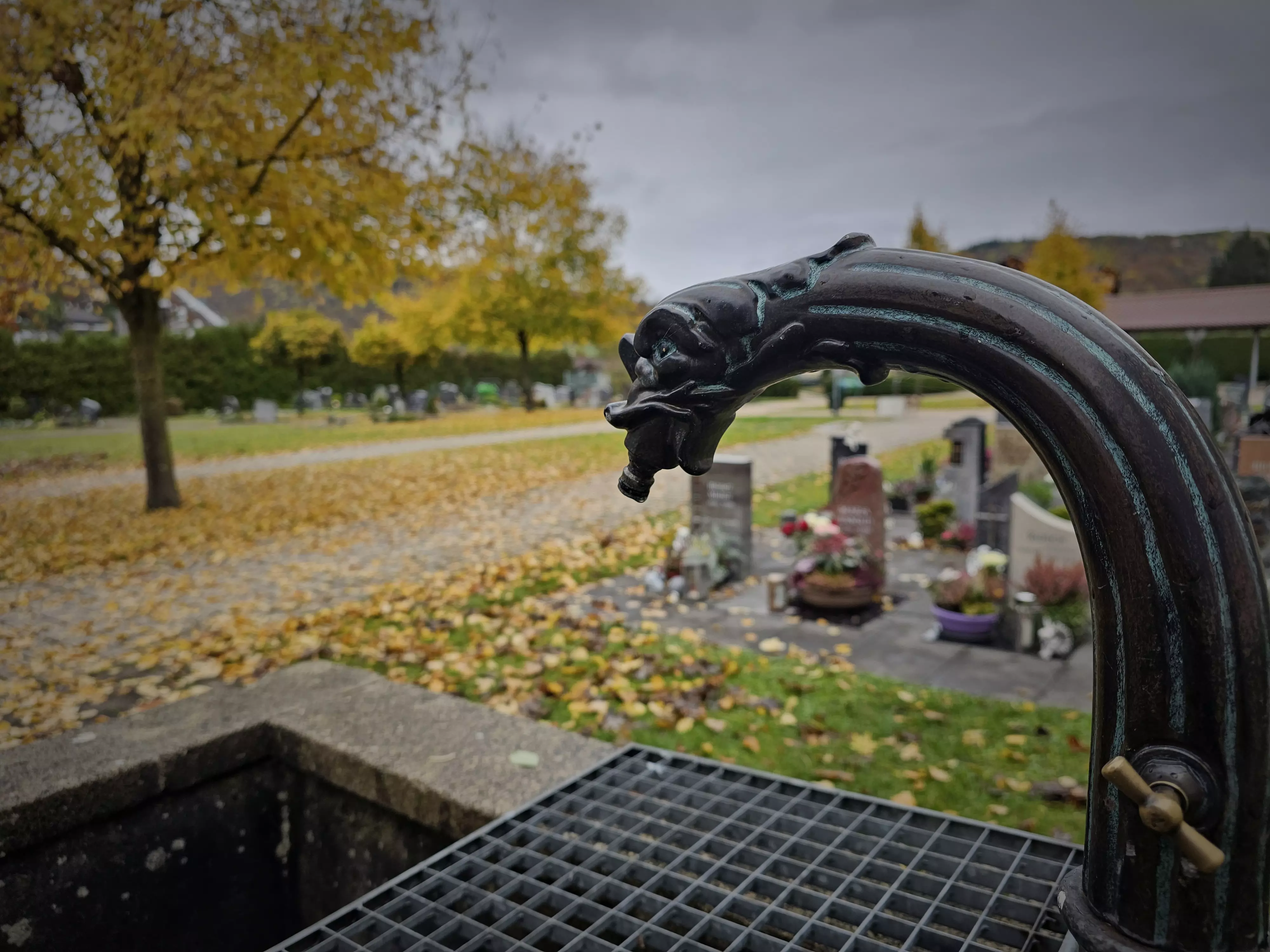 Wasser auf dem Friedhof abgestellt